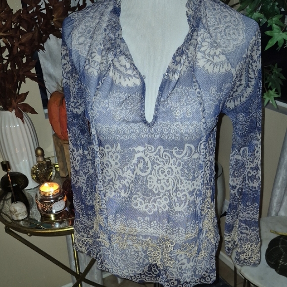 Johnny Was Blue and Cream Lace Blouse - Picture 5 of 7